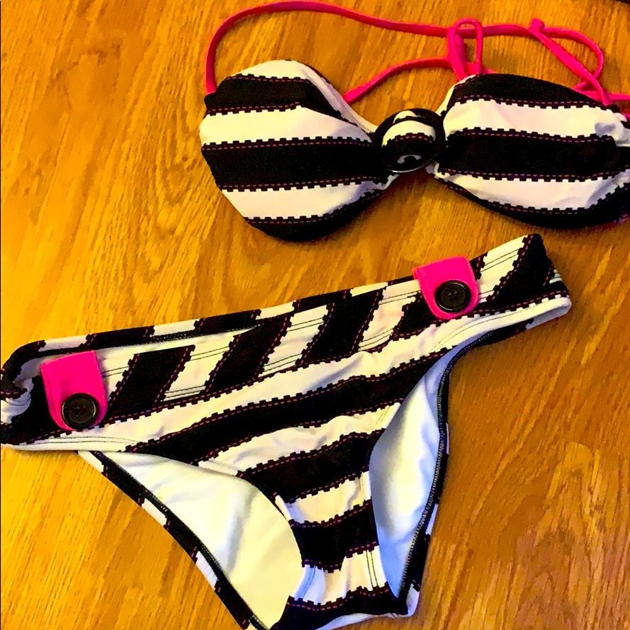 Super Cute Bikini By Split!